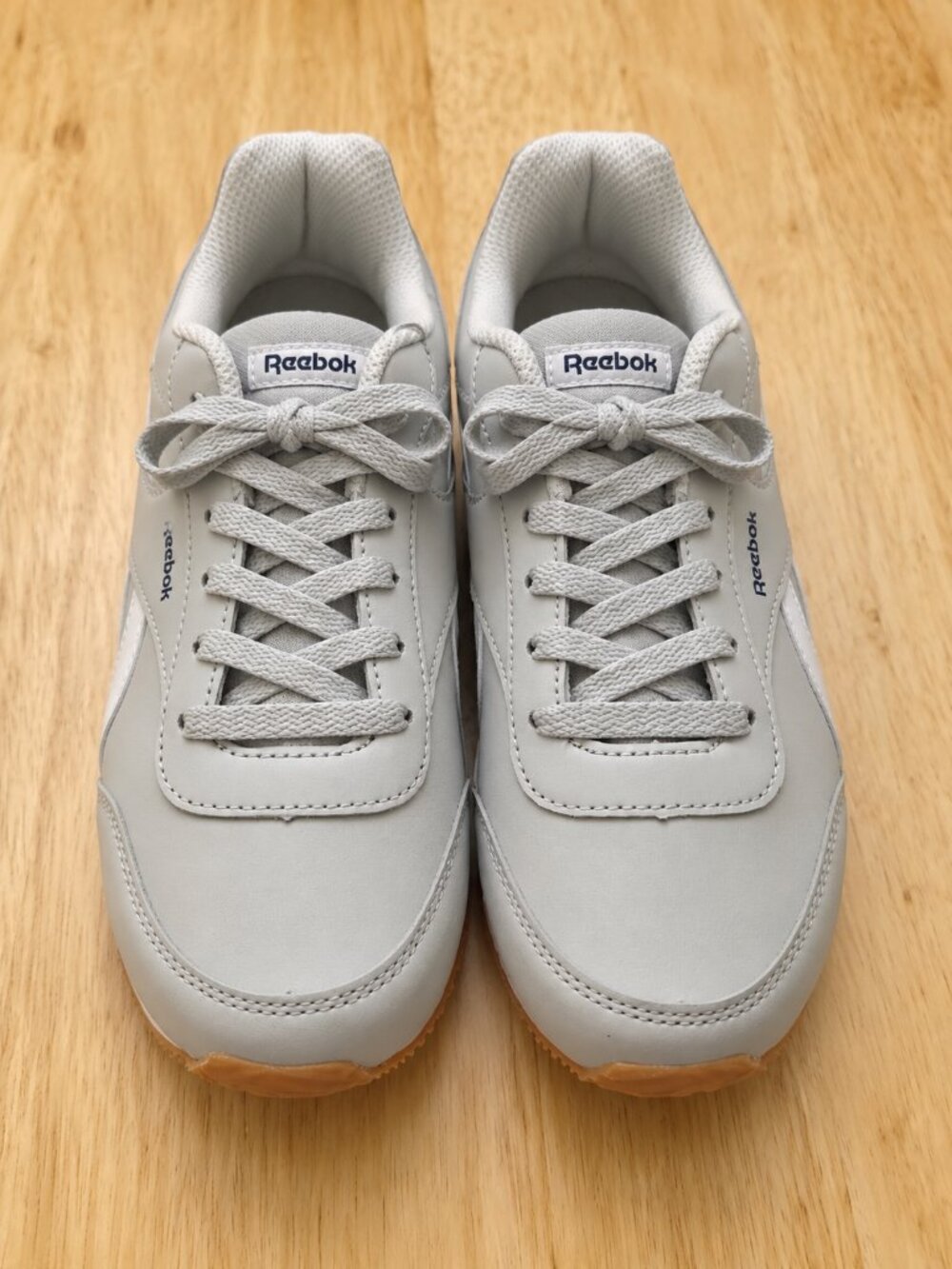 Reebok Sneaker Grey & White Boys Size 4